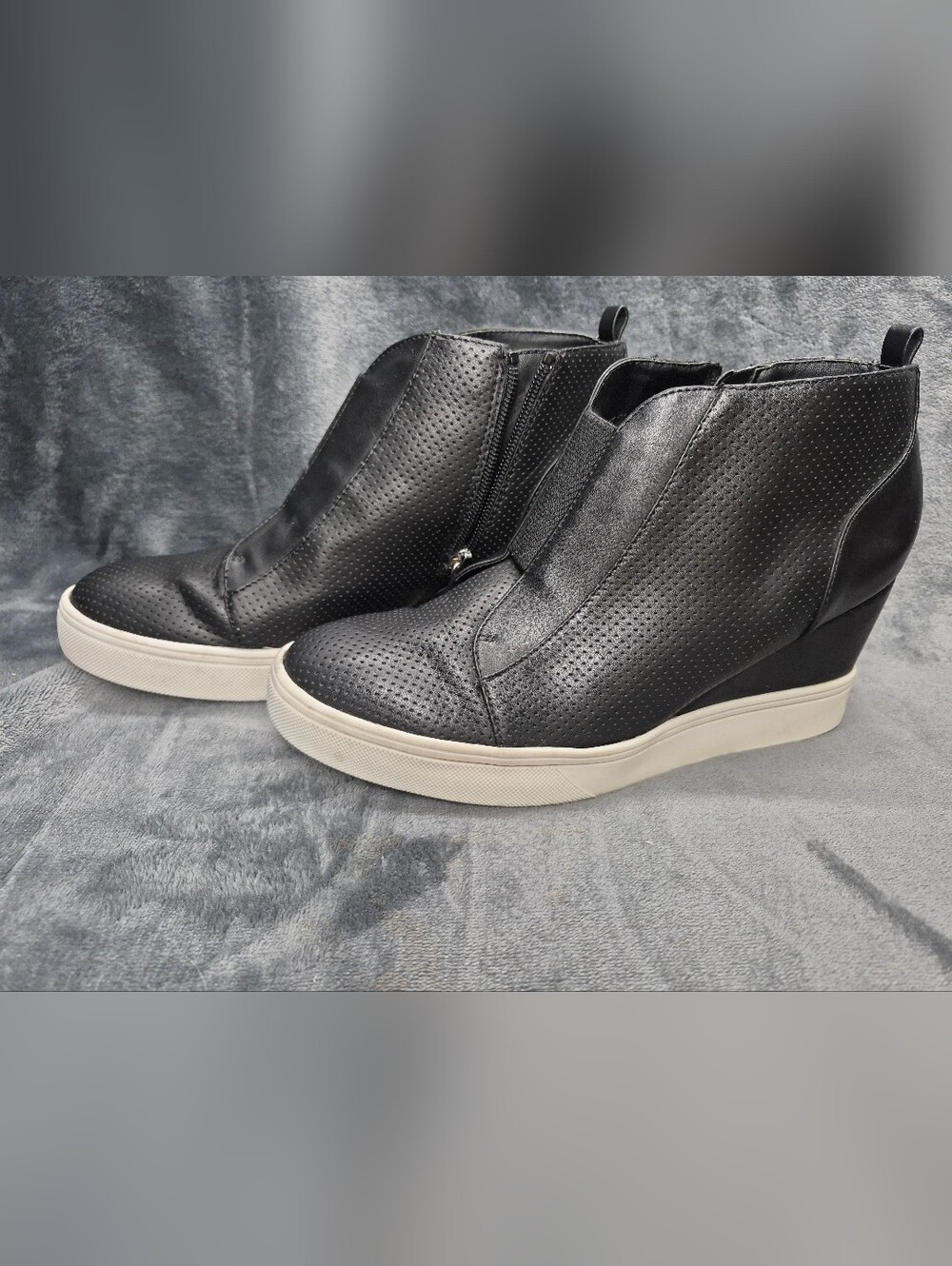 Womens MIA ARIANNA Wedge Heel Sneakers - Shoe Size US 8.5M Black